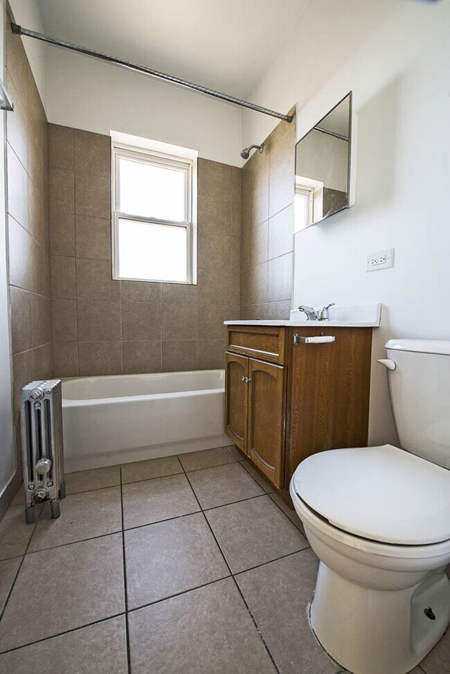 Building Photo - 8056 S Drexel Ave Chicago, IL 60619