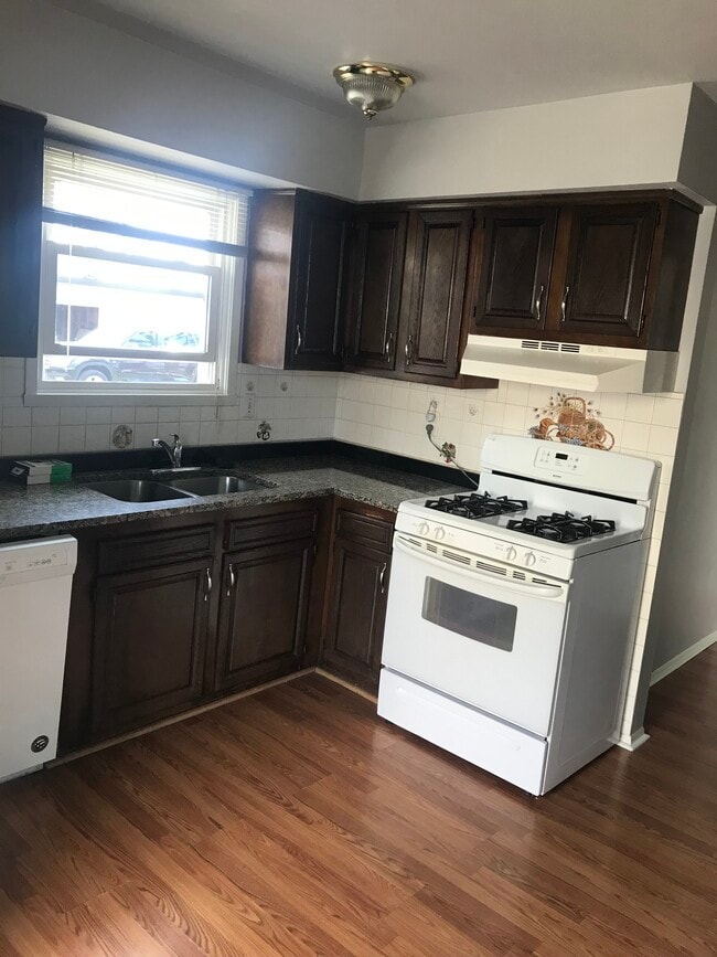 Building Photo - 11455 W Forest Home Ave