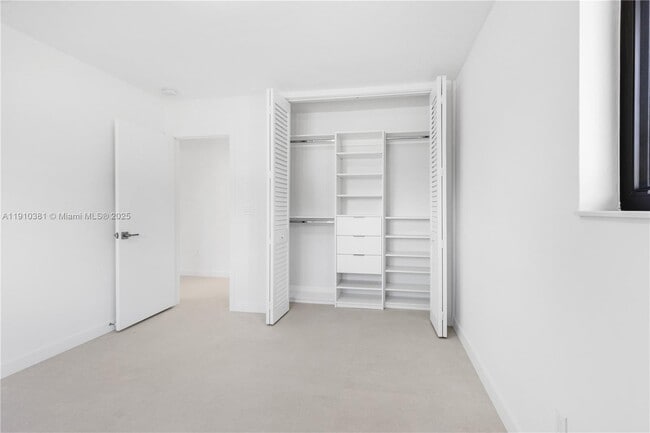 Building Photo - 8000 SW 139th Ter