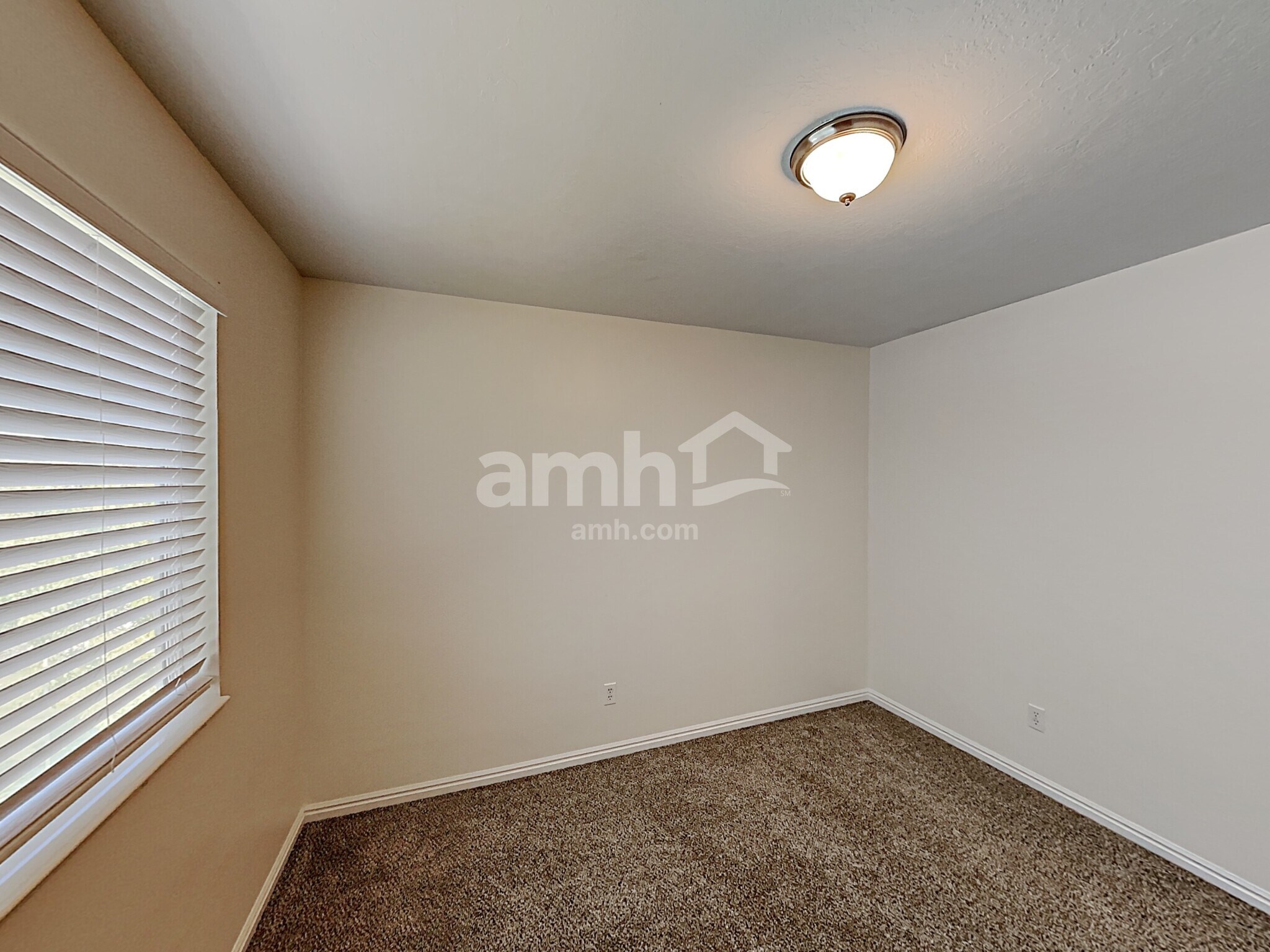 Building Photo - 4833 S 3575 W