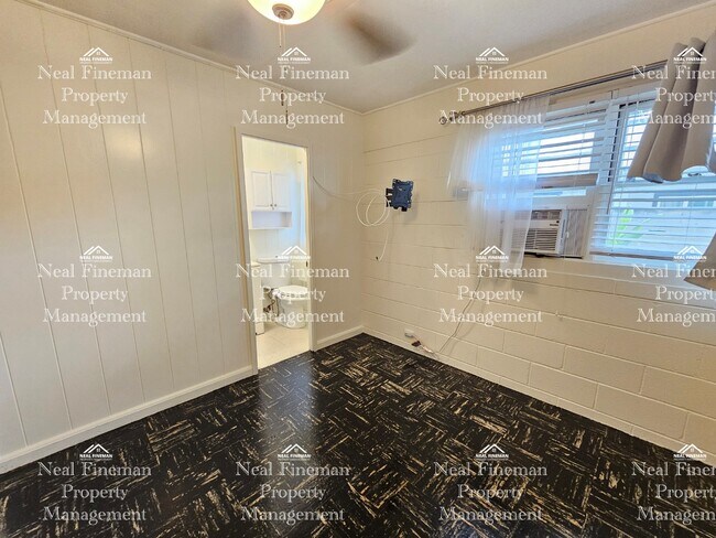 Building Photo - NO PARKING. Rented as shown. 1 Bed 1 Bath Apartment. Month to Month lease. Water and Sewer includ...