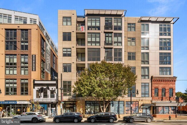 Building Photo - 646 H St NE