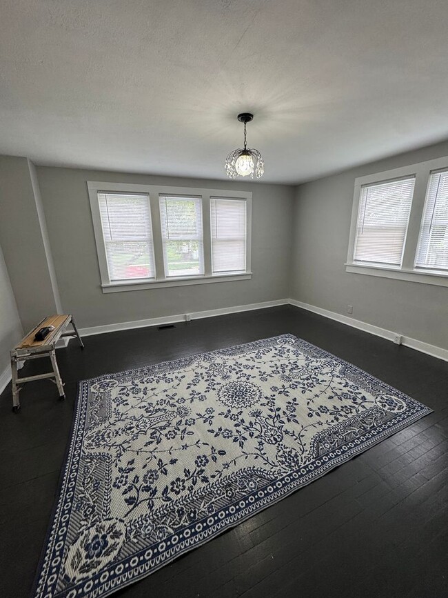 Building Photo - Newly Renovated 3-Bedroom, 2-Bathroom Home...