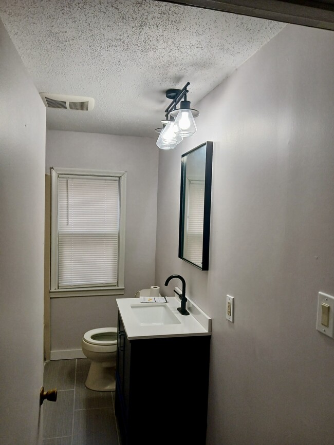 Newly renovated bathroom - 20212 Mada Ave