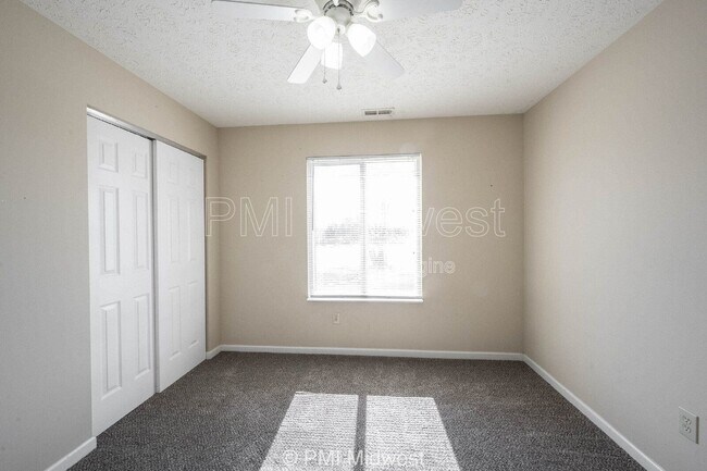 Building Photo - 2781 Grand Fir Dr