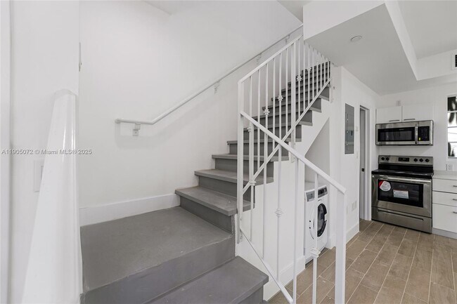 Building Photo - 1519 Pennsylvania Ave