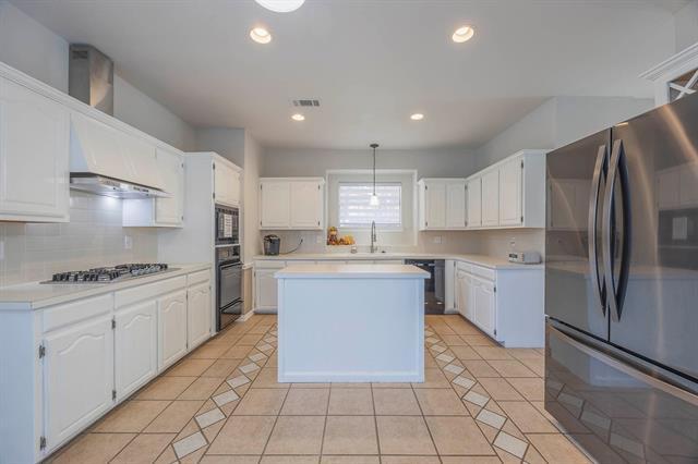 Building Photo - 2705 Trophy Dr