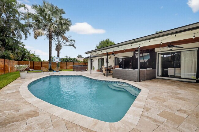 Building Photo - 11294 Pine Valley Dr