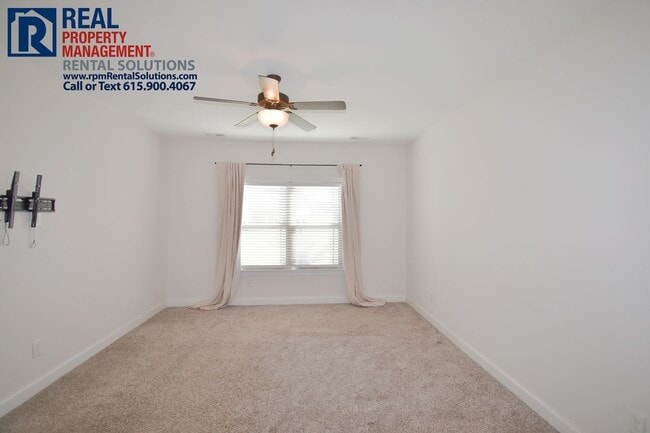 Building Photo - All brick 4 bedroom home plus Bonus room! Garage and covered patio!