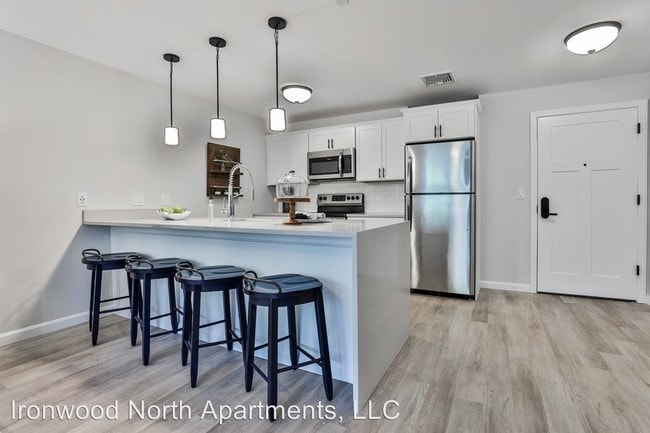 Building Photo - 167 Fairmount Ave