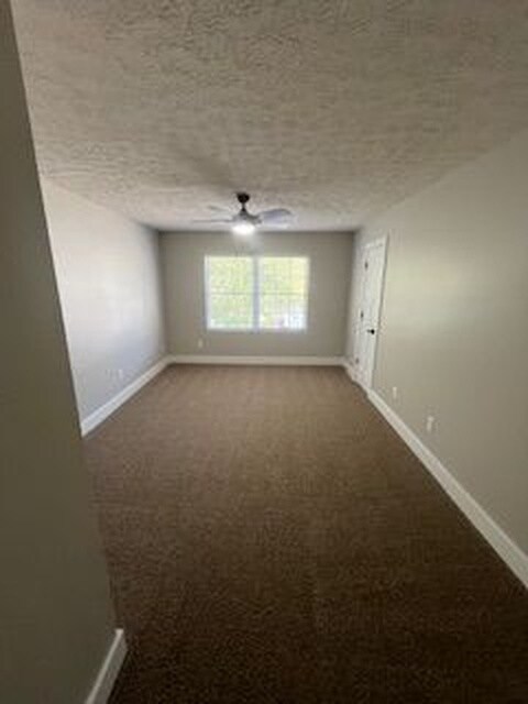 Building Photo - 1462 W Rockcrest Dr