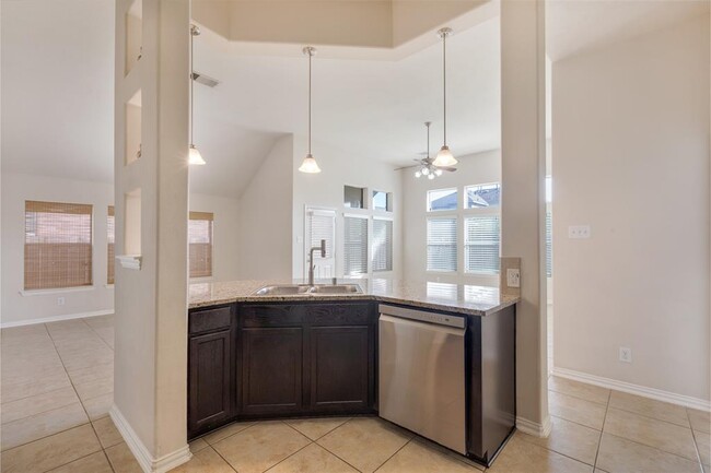 Building Photo - 2403 Snowy Egret Drive