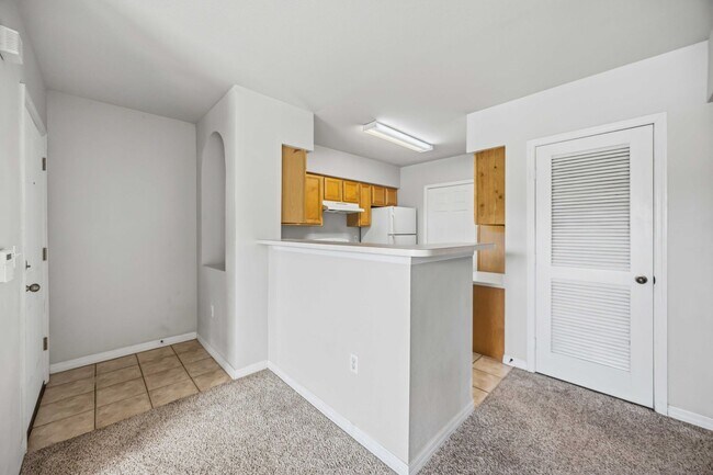 Building Photo - 1195 Villagio Cir