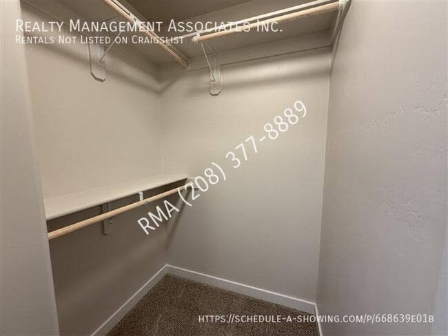 Building Photo - 3799 N Marionberry Ave