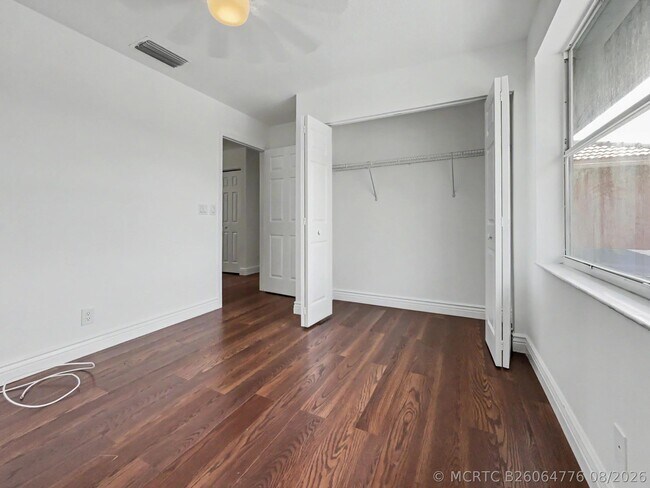 Building Photo - 10133 Brookville Ln
