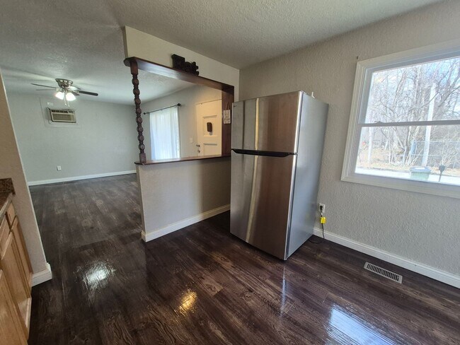 Building Photo - Cozy Ranch Home