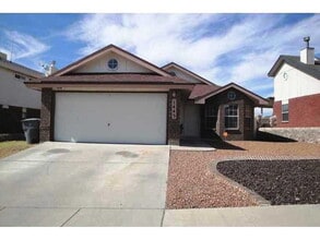 Building Photo - 1445 Plaza Verde Dr