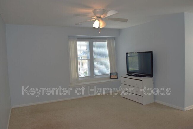 Building Photo - 1125 Lady Ashley Dr