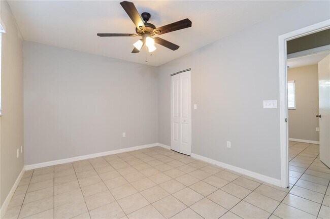 Building Photo - 1706 17th Ave Dr E