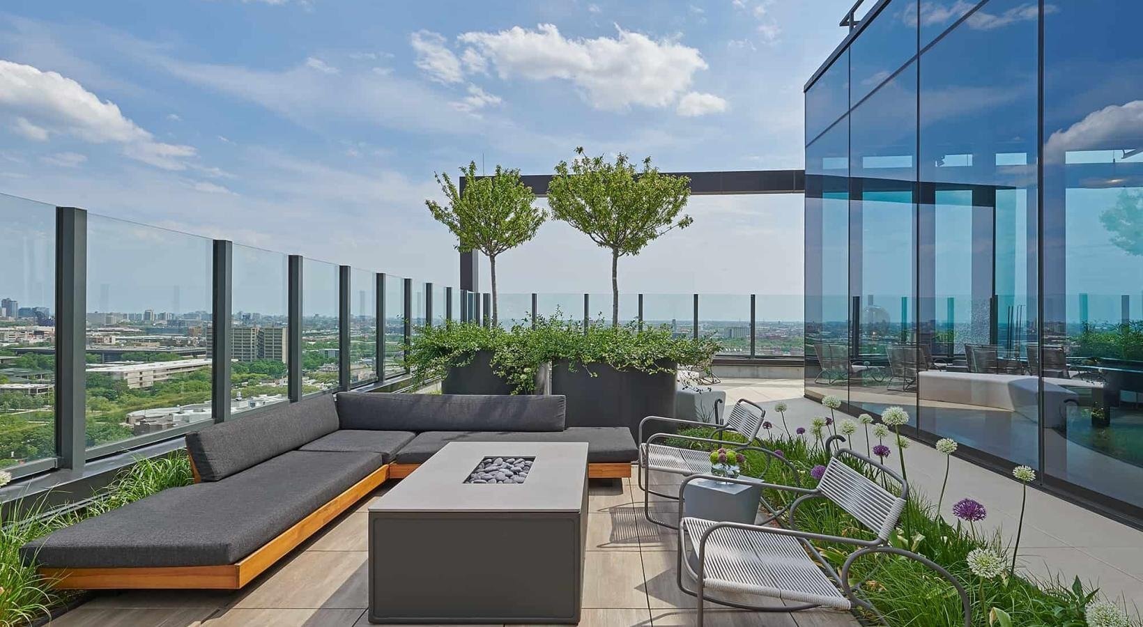 Building Photo - 1117 W Van Buren St