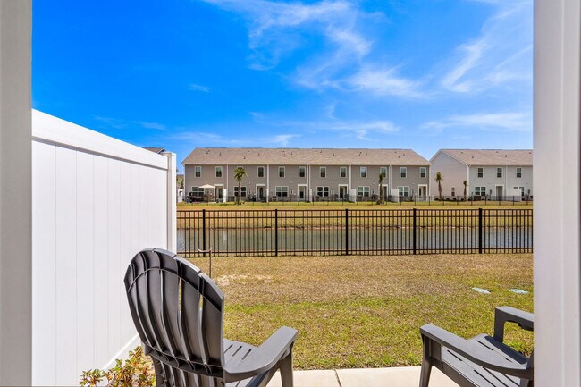 Building Photo - 332 Bayou Loop