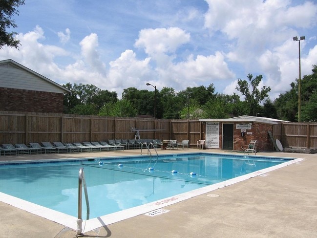 Primary Photo - Kingstown Apartments