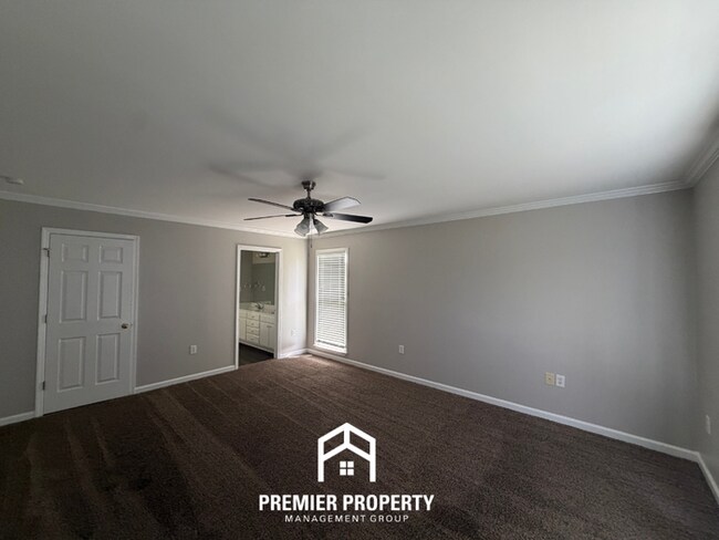 Building Photo - Stunning 3BR/2.5BA Trussville Estate | 1,990 Sq Ft, Stone Fireplace, Garage & Deck