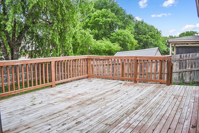 Building Photo - 3 Bedroom/2 Bath Magnolia Heights Subdivision