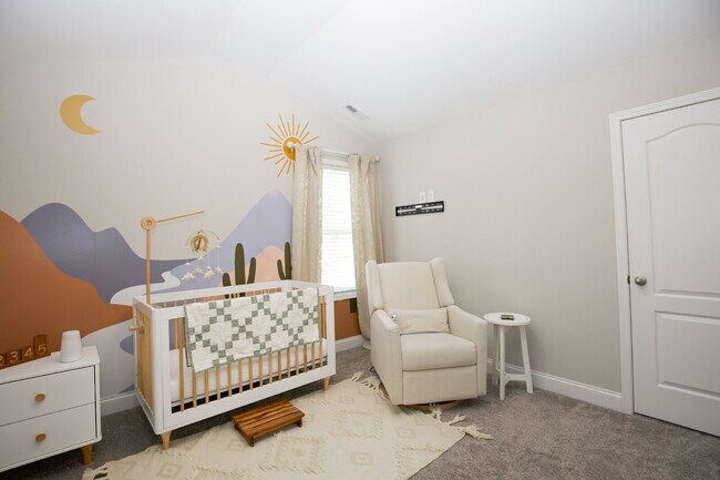 Building Photo - "Spacious 4-Bedroom Home with 2.5 Baths in...