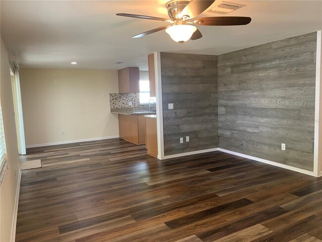 Building Photo - 12510 Queensland Ln