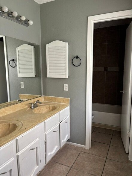Building Photo - 7514 Rustic Trail