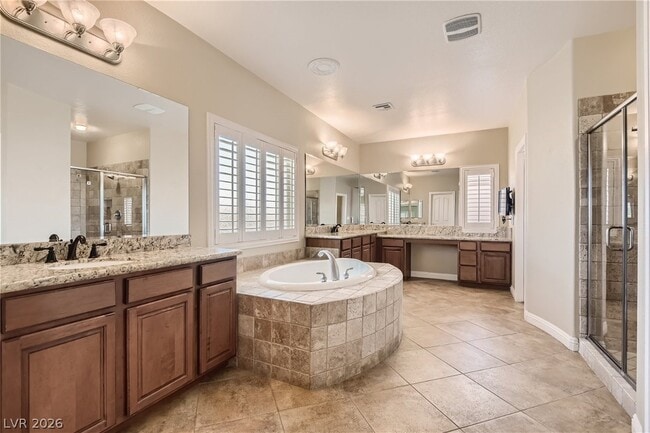 Building Photo - 552 Puenta Del Rey St