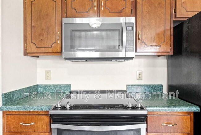 Building Photo - 3279 S Senseney Cir