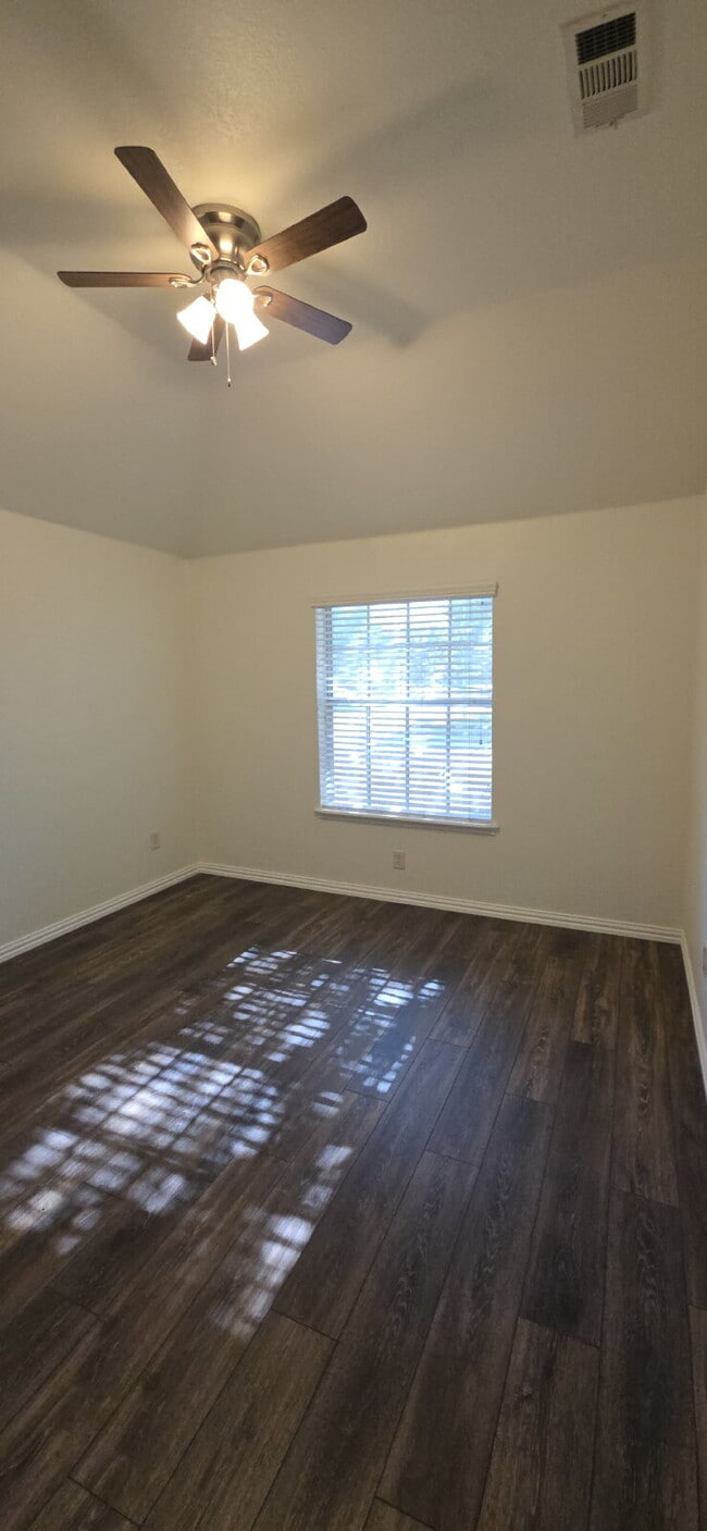 Building Photo - Beautifully Remodeled Home in Mansfield ISD – Corner Lot with Modern Upgrades!