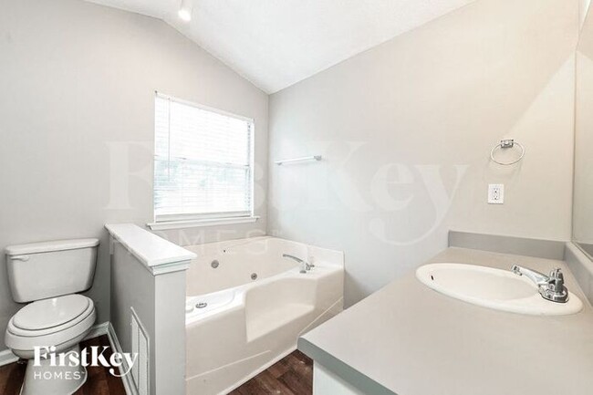 Building Photo - 130 Dunwick Ln