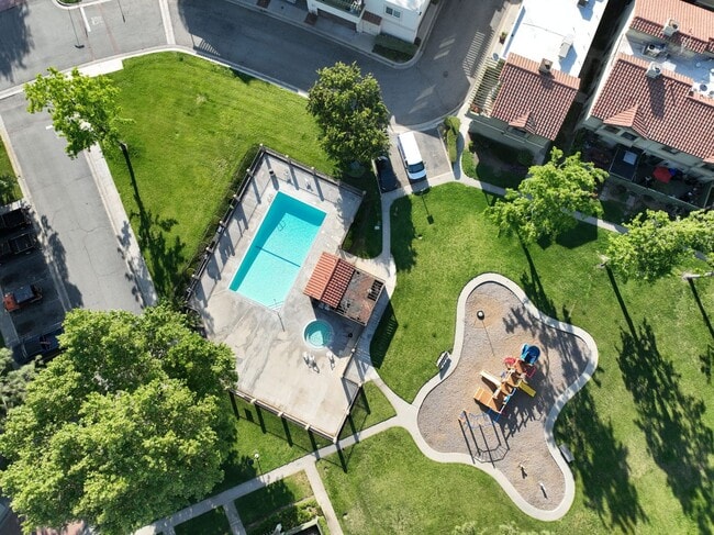 Building Photo - "Meadow Wood Village" Two-Story Condominium Now Available for Lease!