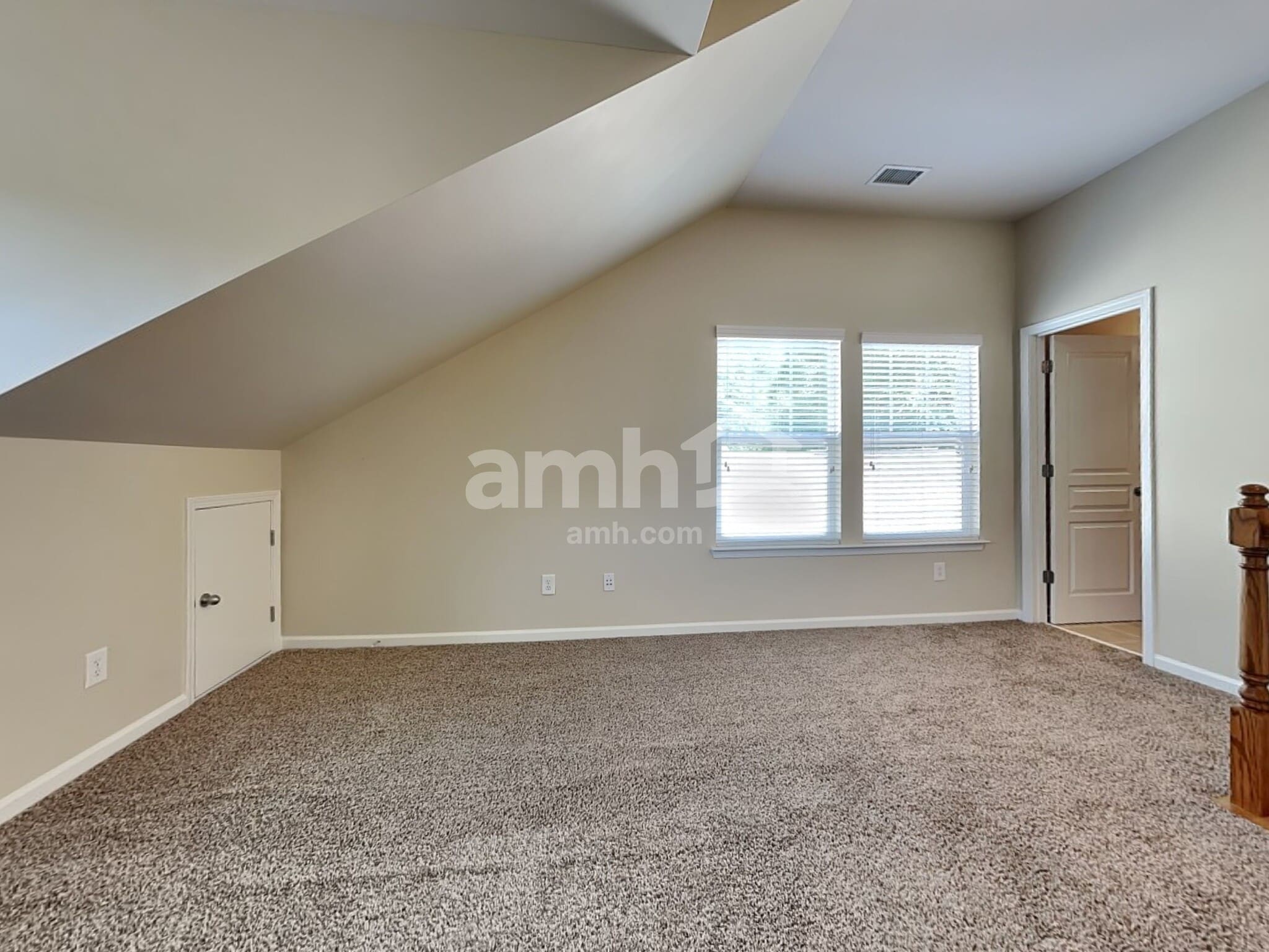 Building Photo - 13527 Provincial Ct