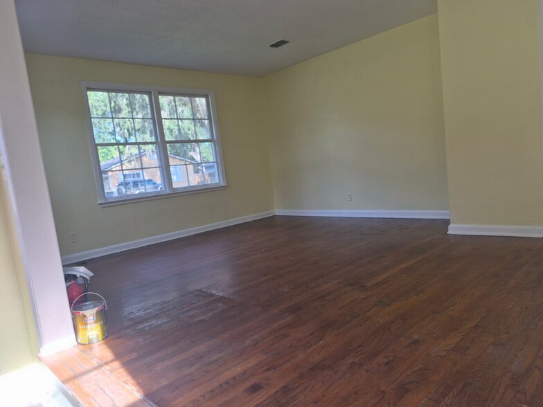Building Photo - 2552 Treemont St
