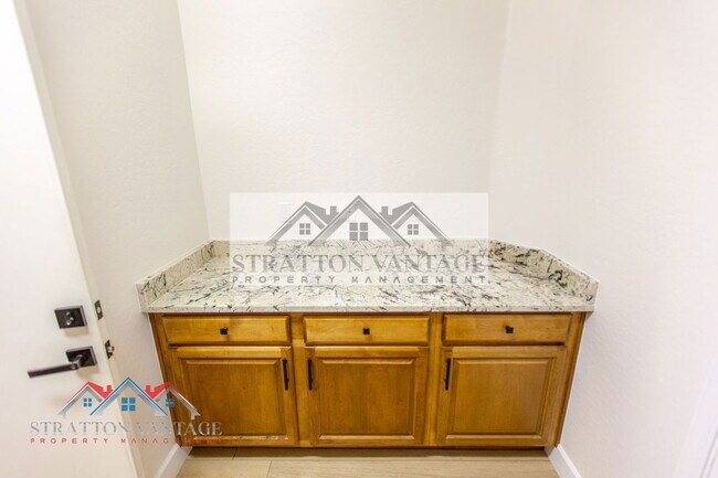 Building Photo - 13458 W Coronado Rd