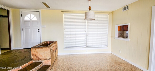 Building Photo - 1181 Sunny Point Dr