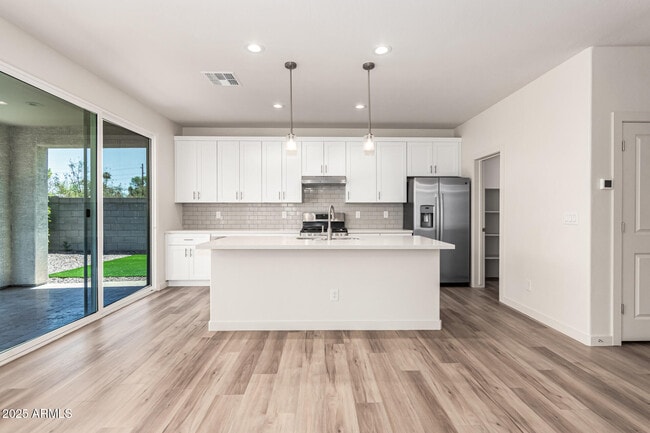 Building Photo - 6537 N 15th Dr