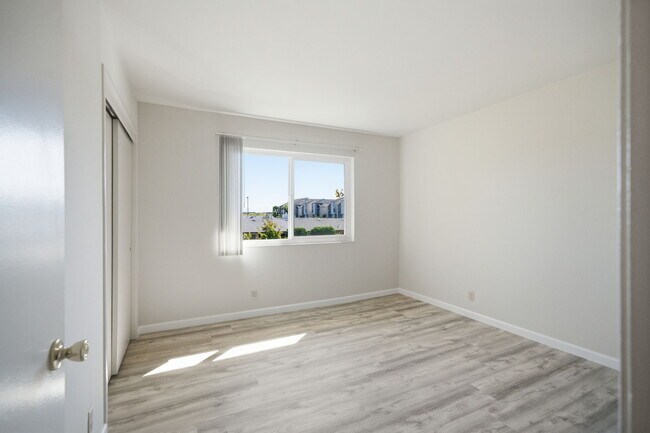 Building Photo - 418 Whitehall Rd