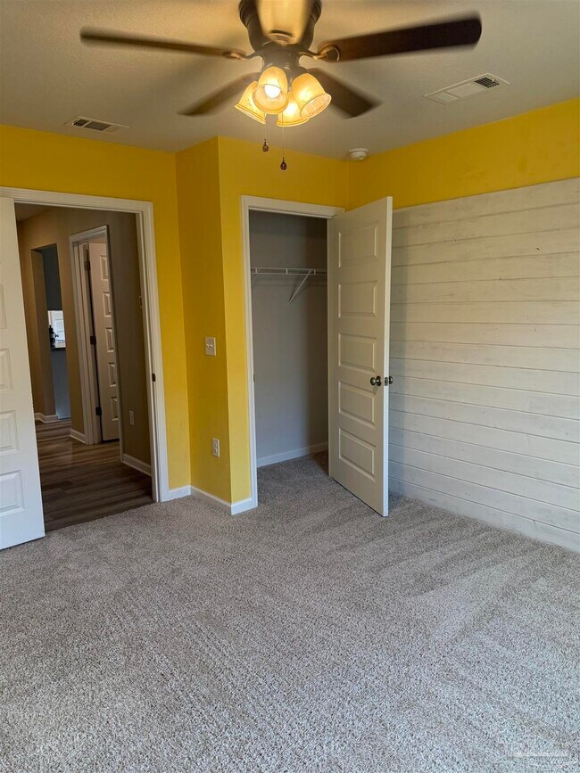 Building Photo - 5462 Peach Dr