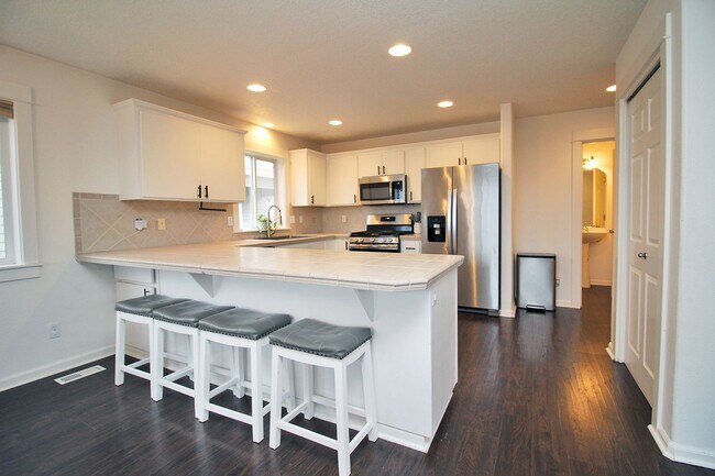 Building Photo - Delightful Newer Construction 3 Bed/2.5 Bath Home in Tranquil Beaverton Neighborhood