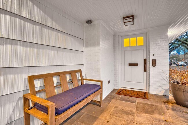 Building Photo - 4018 Colquitt St