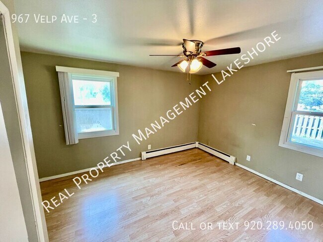 Building Photo - 967 Velp Ave