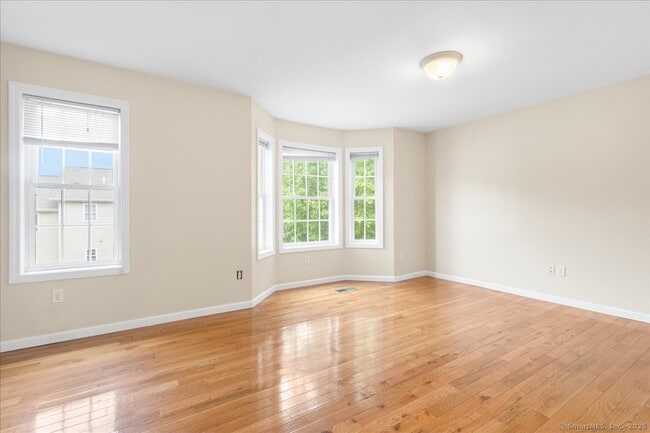 Building Photo - 67 Corning Rd