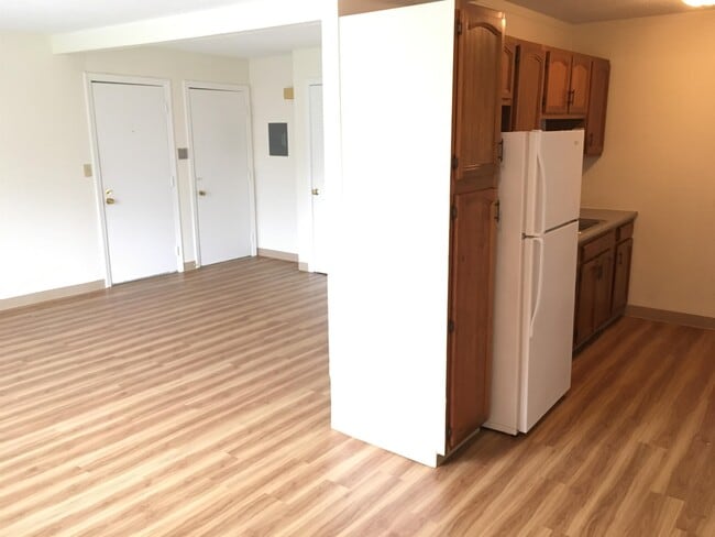 Building Photo - 3861 Brown Ave