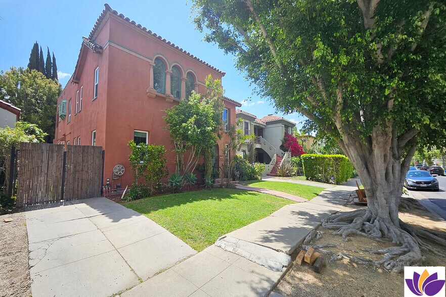 Building Photo - 1152 S Hayworth Ave