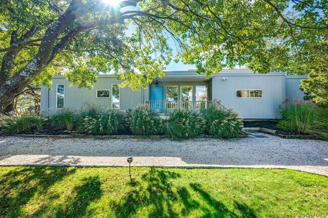 Building Photo - 3 Meadow Way